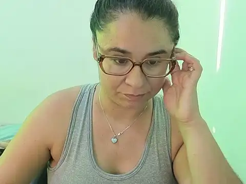 estrellajunior online show from July 2026 11:27:02 AM