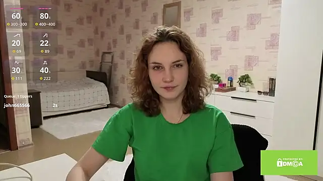 SamellaFlugum online show from April 2026 06:16:02 PM