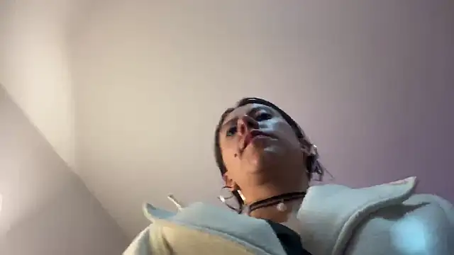 ItsAmara online show from April 2026 07:07:02 PM