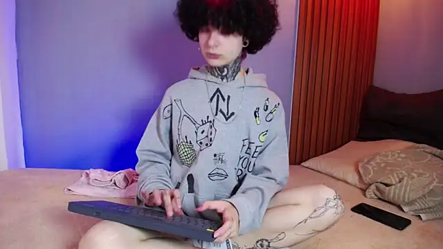 JuneBlake  online show from March 2026 02:17:01 PM