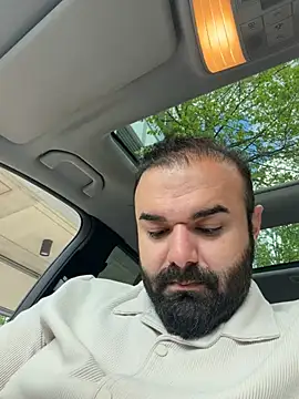 bigmillz32 online show from April 2026 01:48:02 PM