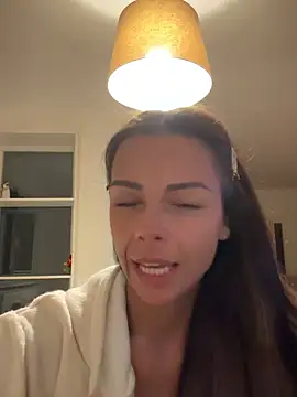 Snapshot of SweetLillySugar chatting on April 2026 09:52:01 PM SweetLillySugar online show from April 2026 09:52:01 PM
