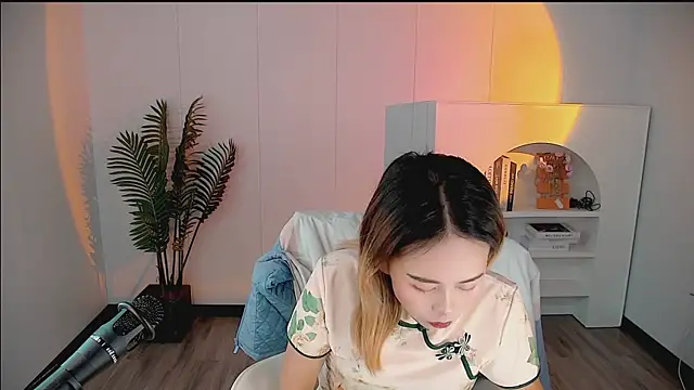 zhoulan-bb online show from April 2026 02:23:02 AM