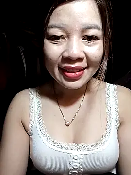 Yiyi102300 online show from April 2026 01:14:01 AM