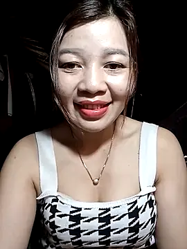 Yiyi102300 online show from April 2026 02:31:01 AM