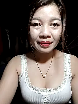 Yiyi102300 online show from April 2026 02:28:02 PM