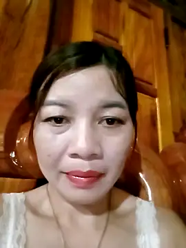 Yiyi102300 online show from April 2026 01:55:02 AM