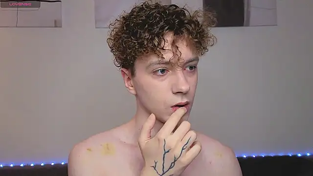 Angel Crave online show from March 2026 09:43:01 PM