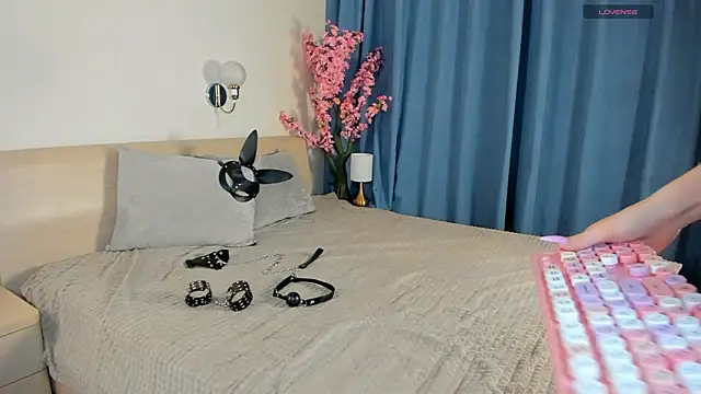 PeachMirth online show from March 2026 09:29:02 PM