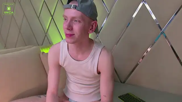 ZidNeeviil online show from April 2026 08:34:02 PM