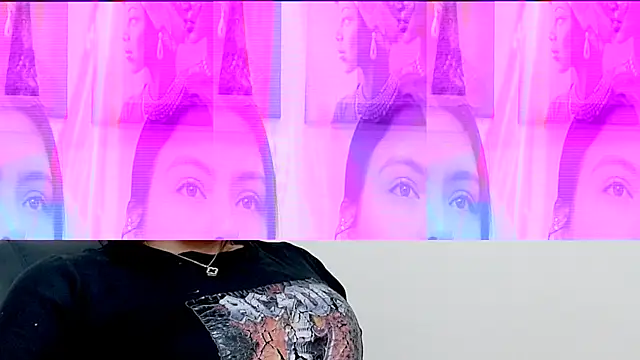 hotlatinaluna23 online show from April 2026 01:47:02 PM