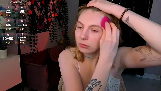 susie miu online show from April 2026 09:15:02 PM