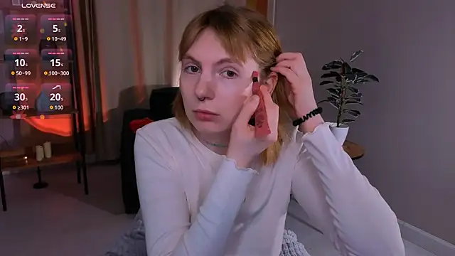 susie miu online show from April 2026 08:53:02 PM