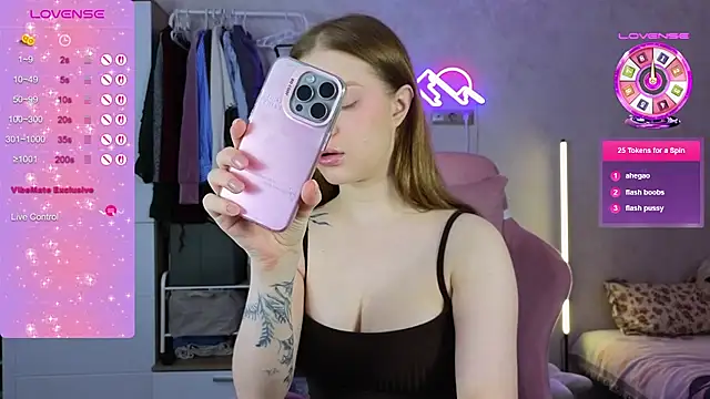 GoldenSunBunny online show from March 2026 02:06:01 AM