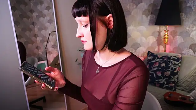 Velvet Lily online show from April 2026 08:39:01 PM