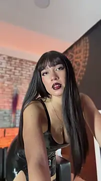 Liana Fem  online show from April 2026 04:00:02 PM