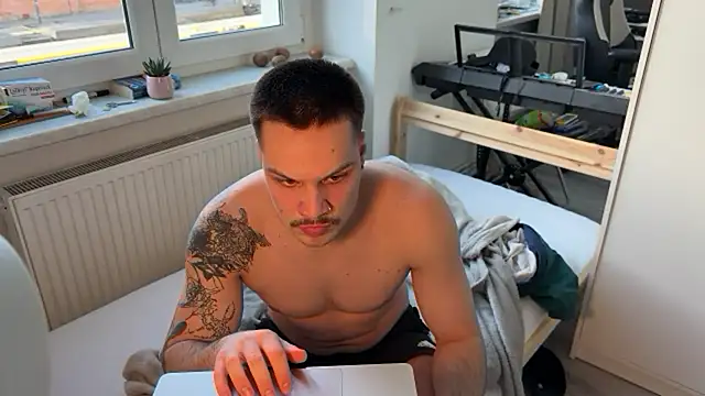 rommmika online show from April 2026 04:40:01 PM