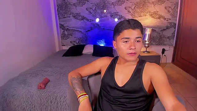 Liam Dustin online show from April 2026 03:56:01 AM