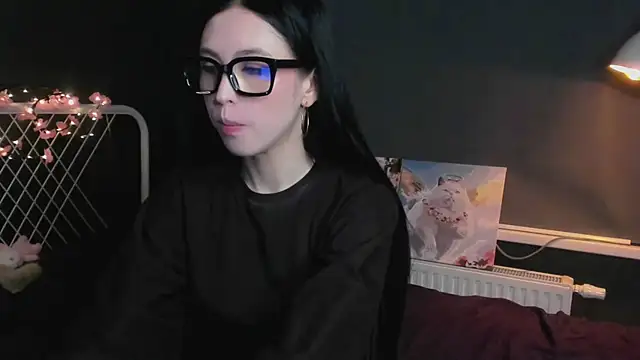 lizaa breeze online show from April 2026 05:28:01 PM