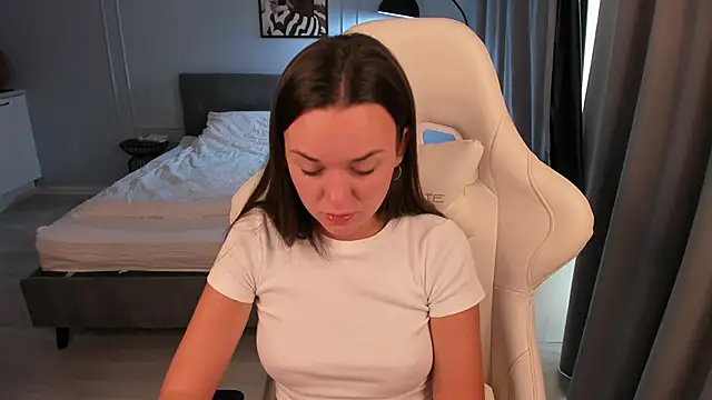 MayaNextDoor online show from June 2026 03:21:02 AM