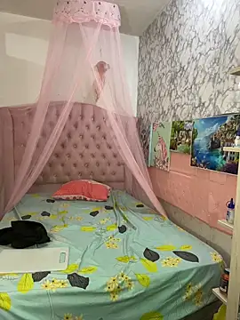 Hopeluna online show from April 2026 09:48:02 PM