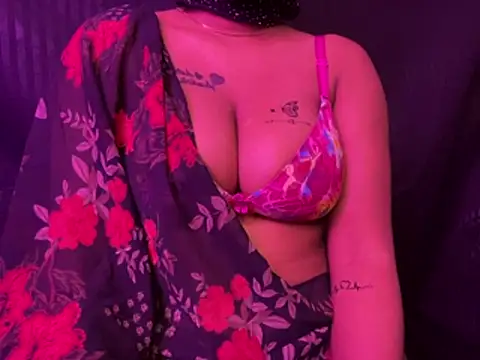 IND Queen21 online show from April 2026 07:51:02 PM