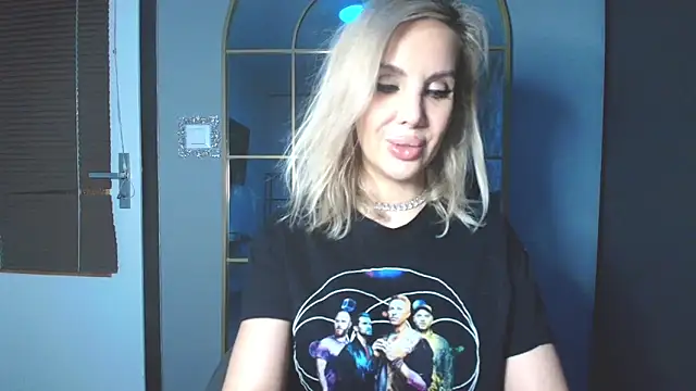 SexyQueenNina online show from March 2026 06:47:02 PM