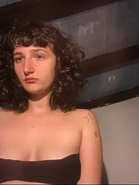 antoniettamaria online show from March 2026 04:40:01 PM