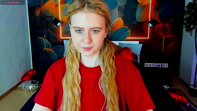 Shiny Liss online show from April 2026 01:33:01 AM