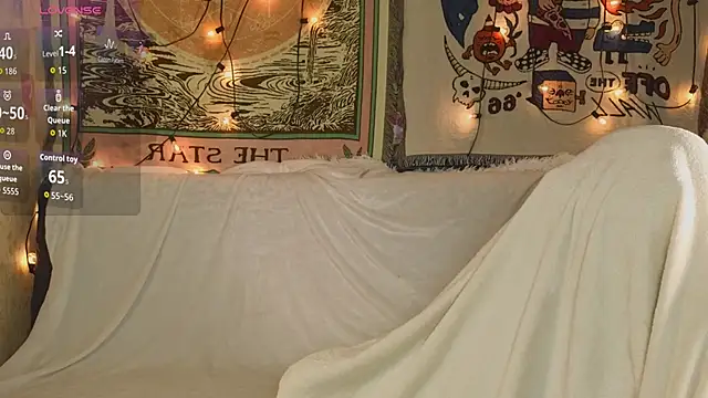 Sparky fox online show from April 2026 01:19:01 AM