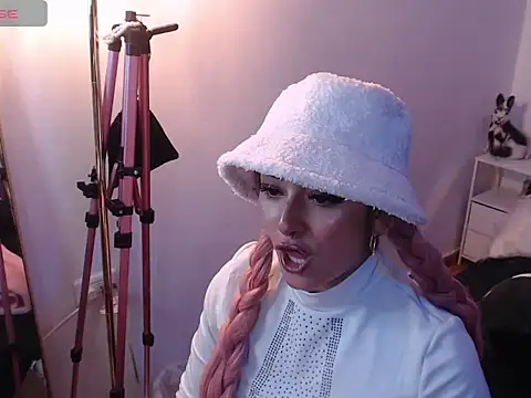 trinitych  online show from March 2026 06:41:01 AM