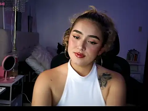 trinitych  online show from April 2026 10:43:01 PM