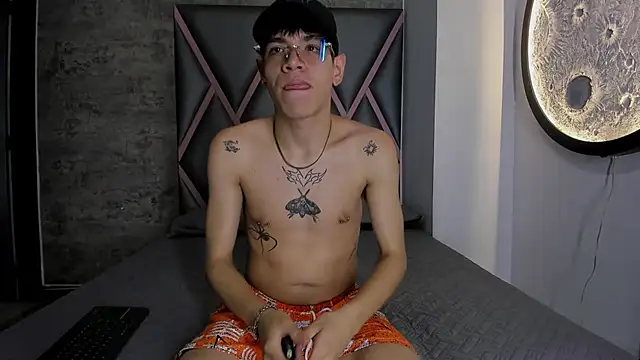 Bennet-Grayy online show from May 2026 03:46:02 AM
