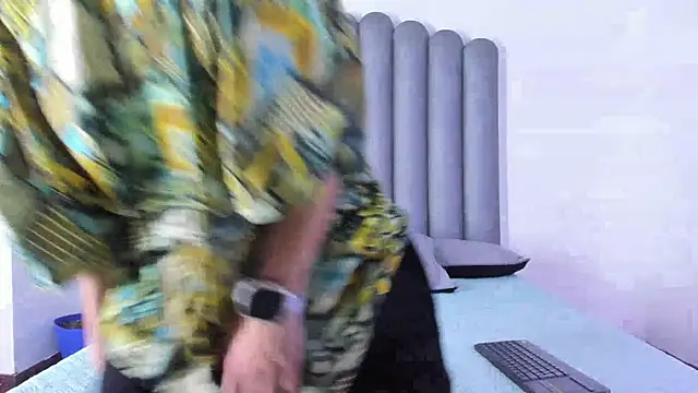 Bennet-Grayy online show from May 2026 04:21:02 AM