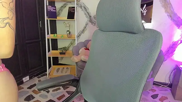 AlaskaFlowerss1  online show from March 2026 05:57:02 AM