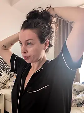 IreneBlue  online show from April 2026 06:27:01 AM