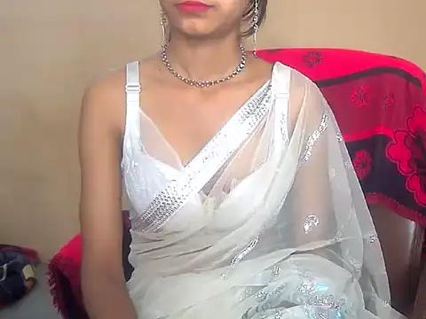 QueenOfDesire01 online show from March 2026 05:18:02 PM