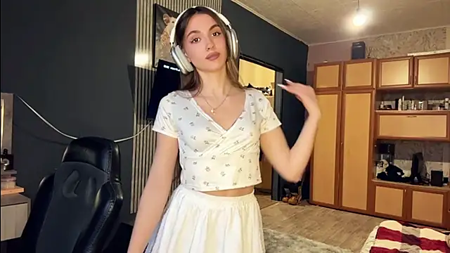 Veluxe online show from March 2026 03:26:02 PM