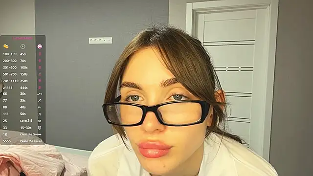 Veluxe online show from May 2026 03:06:01 PM