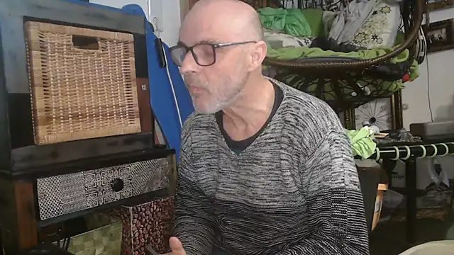 Thomate24 online show from April 2026 06:44:02 AM