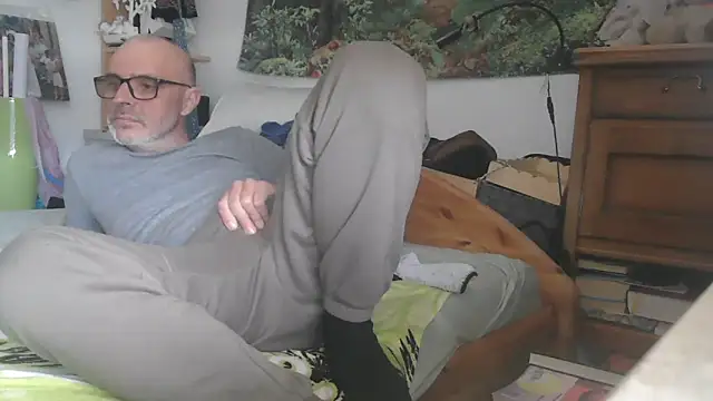 Thomate24 online show from April 2026 11:48:01 AM