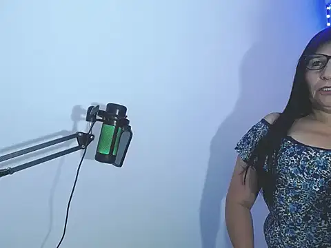 Ladygreeneyes online show from April 2026 08:24:02 PM