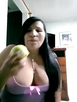 Ladygreeneyes online show from April 2026 02:51:02 AM