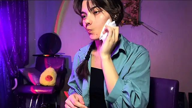 CareyDevan online show from April 2026 02:06:01 PM