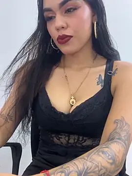 daniela-sexy online show from April 2026 08:24:02 PM