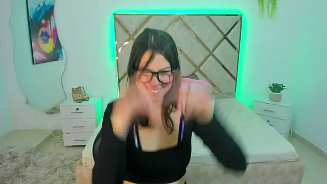 nenaarisk online show from April 2026 01:37:01 PM