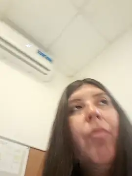 Snapshot of melucita chatting on March 2026 11:35:01 AM melucita online show from March 2026 11:35:01 AM