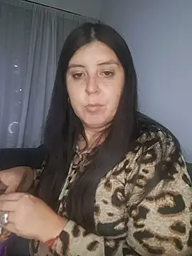 Snapshot of melucita chatting on April 2026 09:59:02 PM melucita online show from April 2026 09:59:02 PM