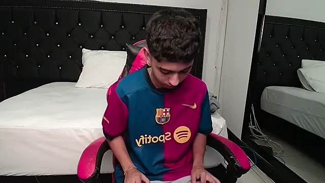 NohaDrake online show from April 2026 04:08:02 AM