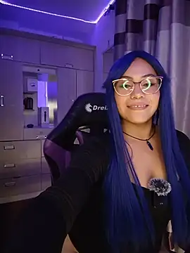Snapshot of PiscisGirl chatting on June 2026 05:53:02 AM PiscisGirl online show from June 2026 05:53:02 AM